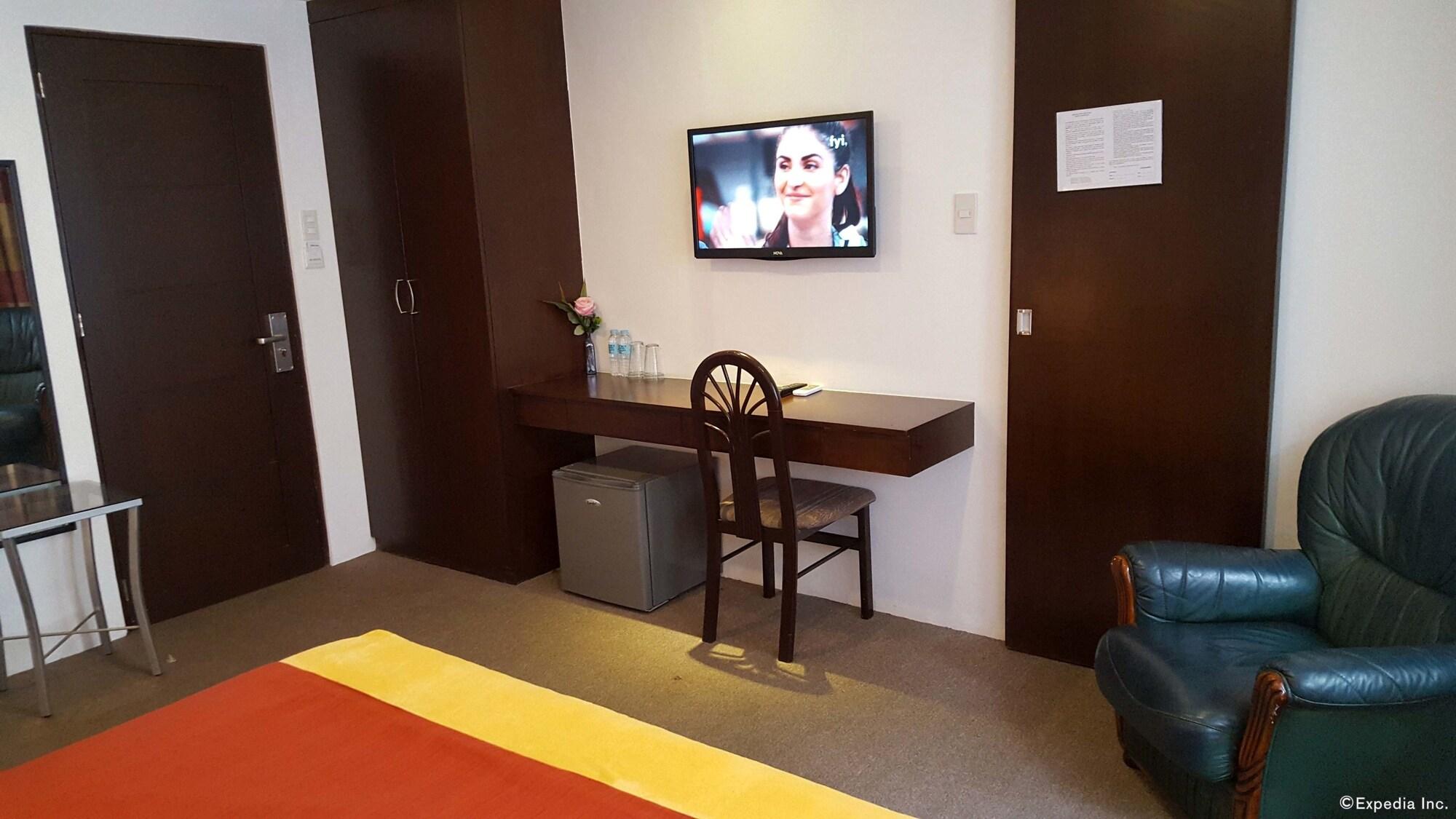 Gervasia Hotel Makati Макати Экстерьер фото
