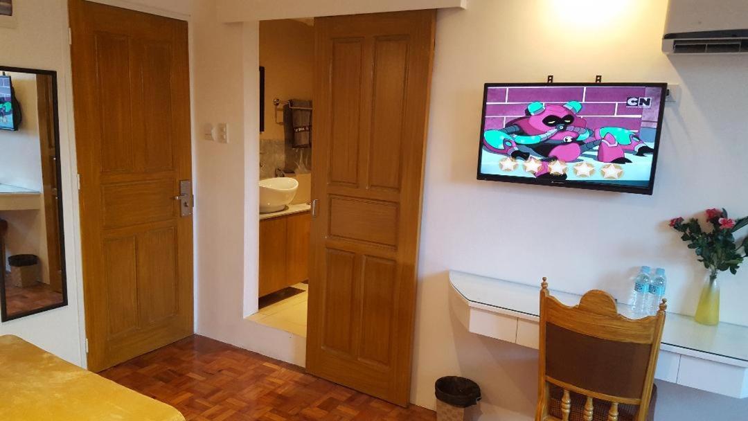 Gervasia Hotel Makati Макати Экстерьер фото