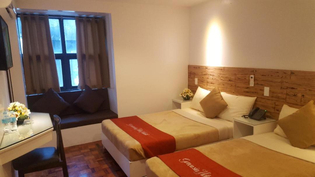 Gervasia Hotel Makati Макати Экстерьер фото