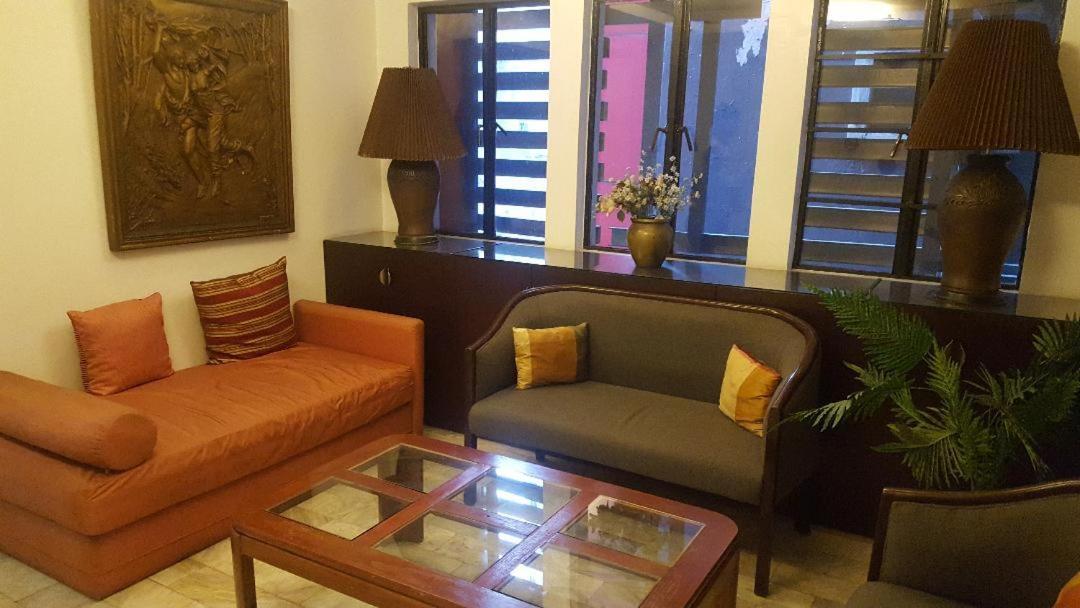 Gervasia Hotel Makati Макати Экстерьер фото