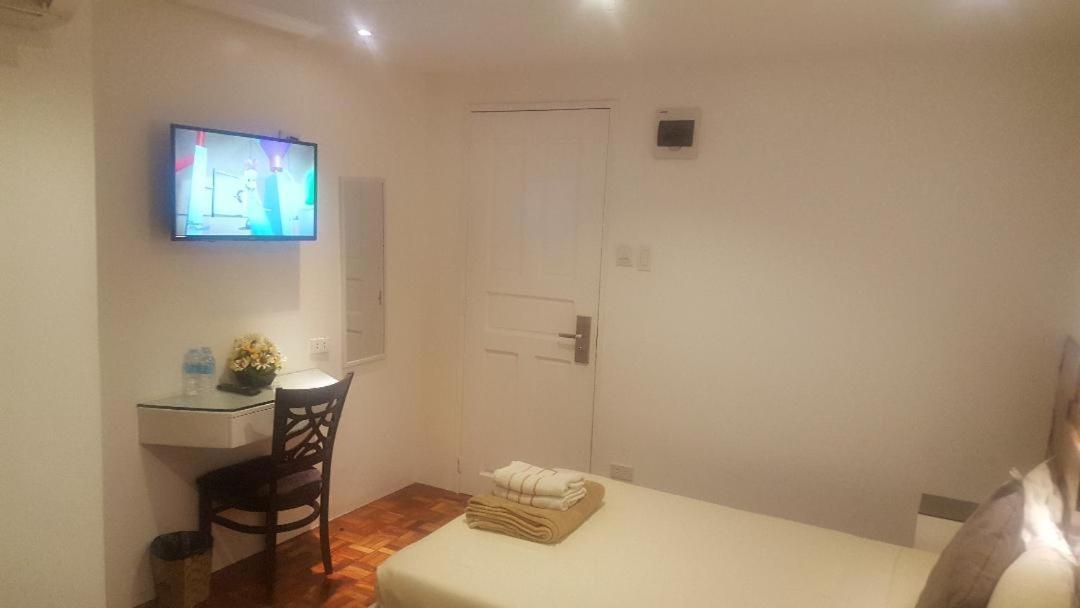 Gervasia Hotel Makati Макати Экстерьер фото