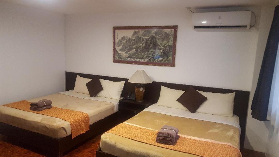 Gervasia Hotel Makati Макати Экстерьер фото