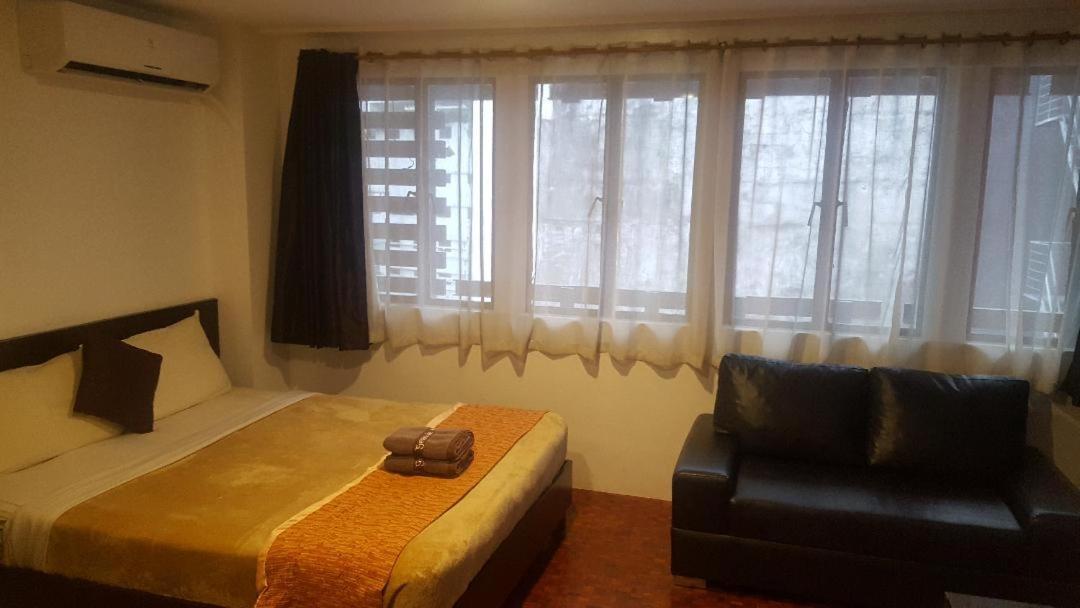 Gervasia Hotel Makati Макати Экстерьер фото